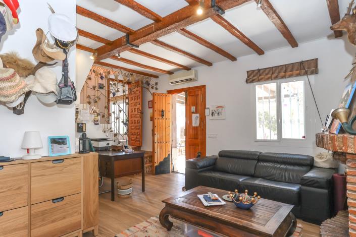 Image No.11-6 Bed Villa / Detached for sale