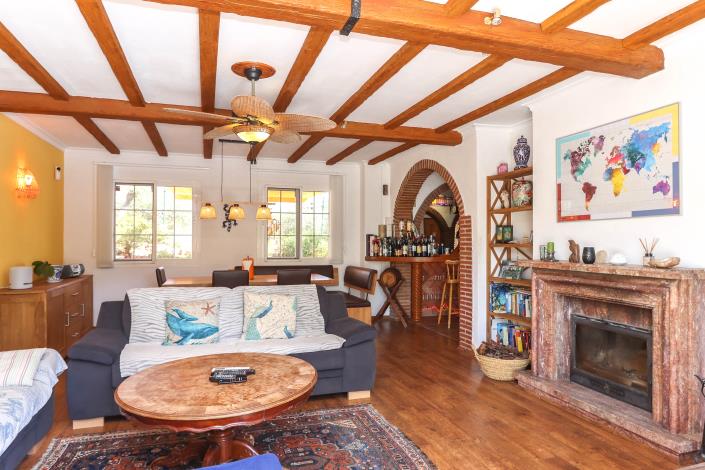 Image No.15-6 Bed Villa / Detached for sale