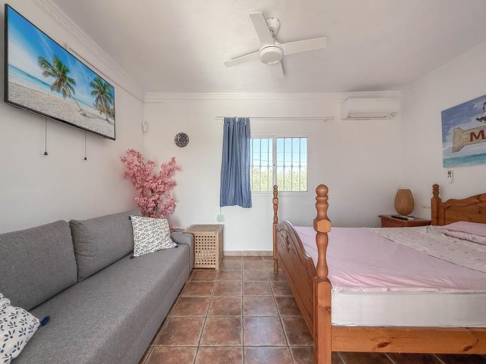 Image No.28-6 Bed Villa / Detached for sale