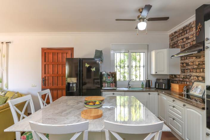 Image No.12-3 Bed Villa / Detached for sale