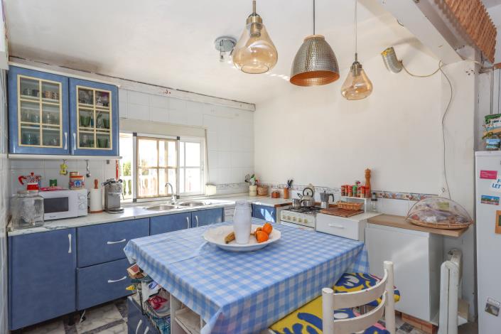 Image No.14-3 Bed Country Property for sale