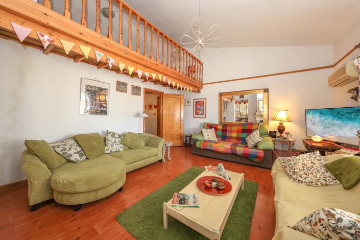 Image No.20-3 Bed Country Property for sale