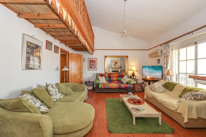 Image No.21-3 Bed Country Property for sale