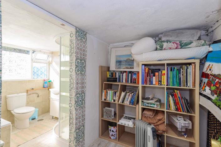 Image No.33-3 Bed Country Property for sale