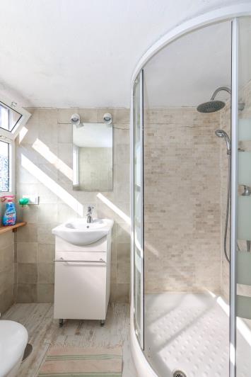 Image No.35-3 Bed Country Property for sale