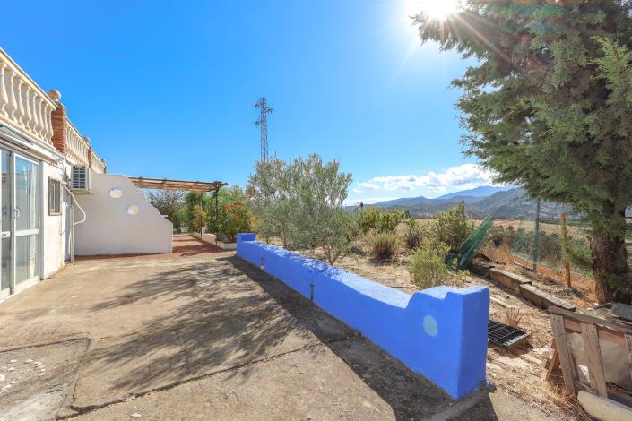 Image No.37-3 Bed Country Property for sale