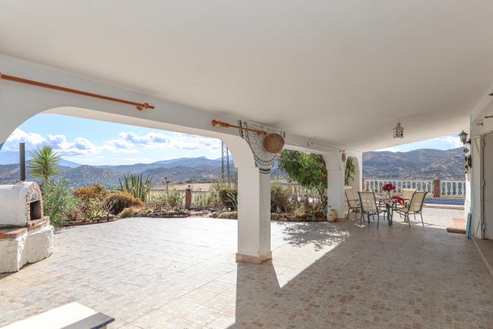 Image No.45-3 Bed Country Property for sale