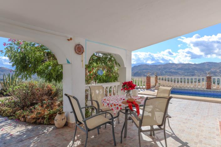 Image No.46-3 Bed Country Property for sale