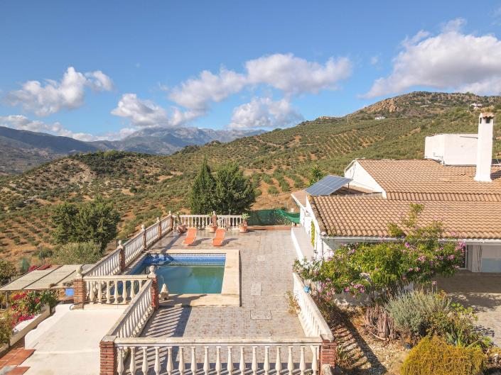 Image No.54-3 Bed Country Property for sale