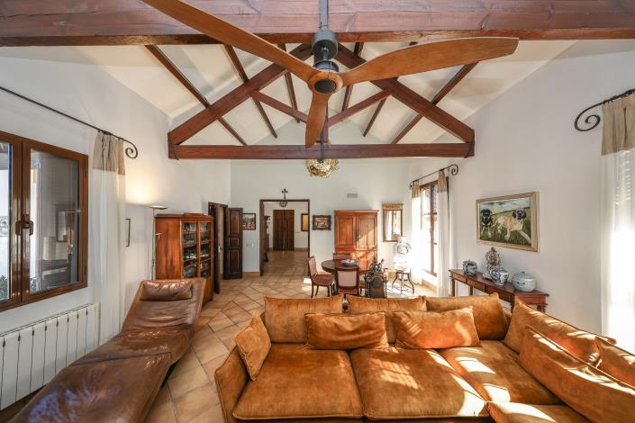 Image No.11-5 Bed Finca for sale