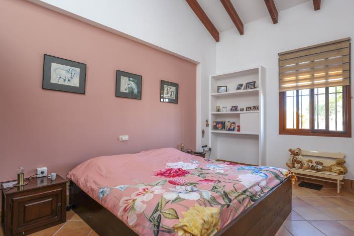 Image No.25-5 Bed Finca for sale