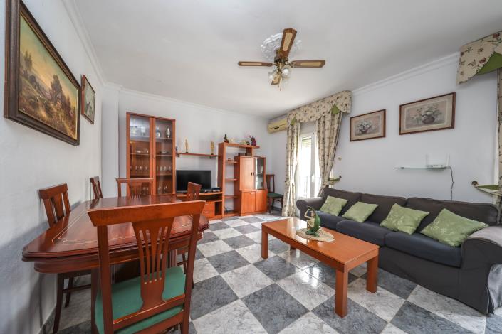 Image No.9-4 Bed Townhouse for sale