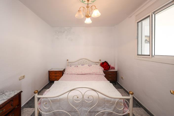 Image No.24-4 Bed Townhouse for sale