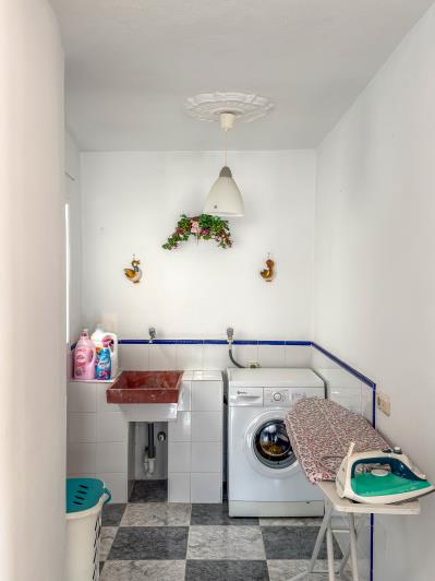 Image No.28-4 Bed Townhouse for sale