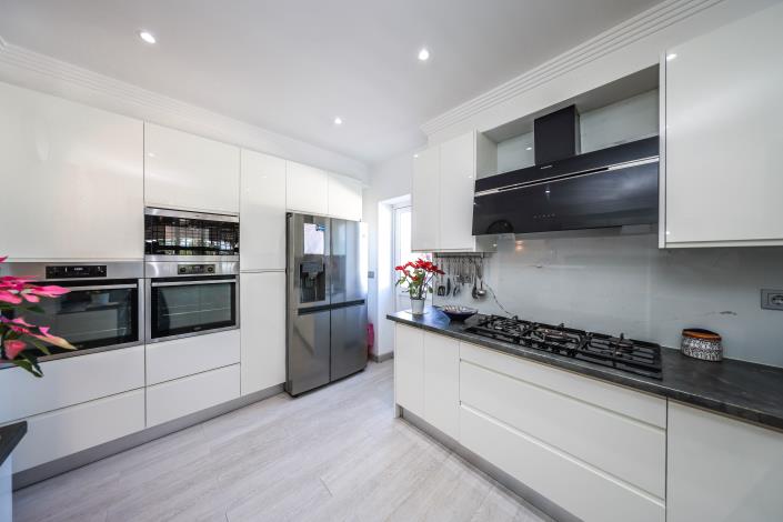 Image No.15-3 Bed Villa / Detached for sale