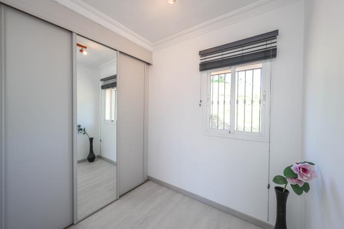 Image No.23-3 Bed Villa / Detached for sale