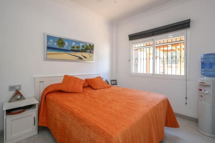 Image No.28-3 Bed Villa / Detached for sale