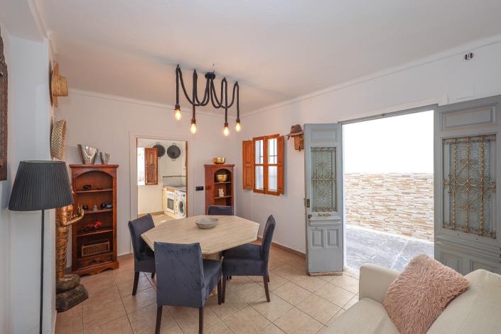 Image No.5-3 Bed Townhouse for sale