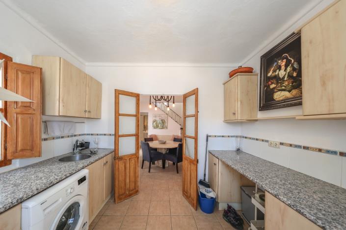 Image No.12-3 Bed Townhouse for sale