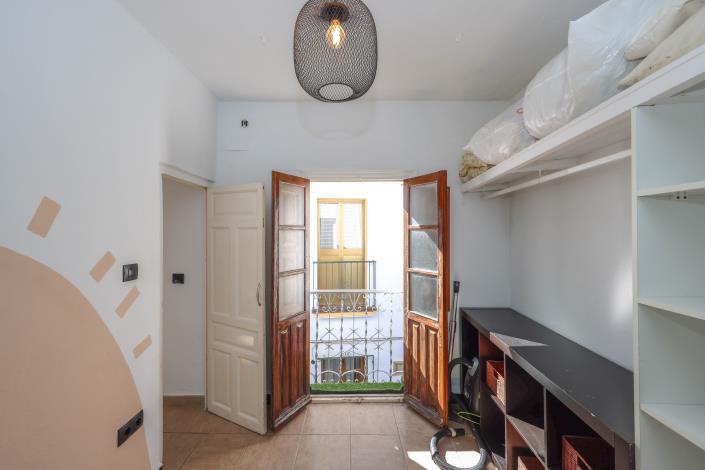 Image No.17-3 Bed Townhouse for sale