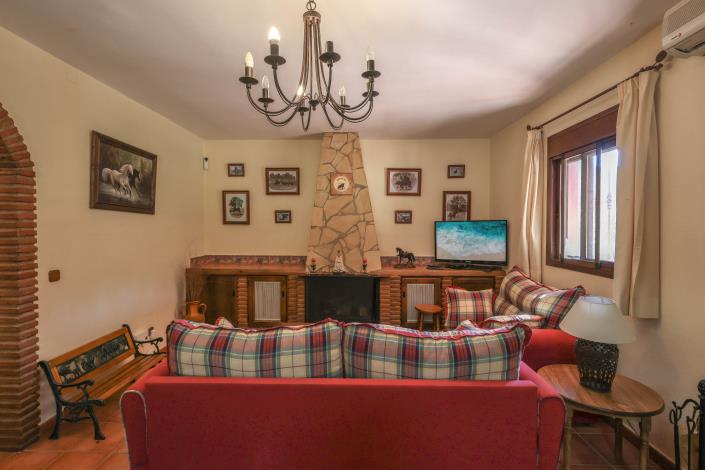 Image No.6-2 Bed Country Property for sale