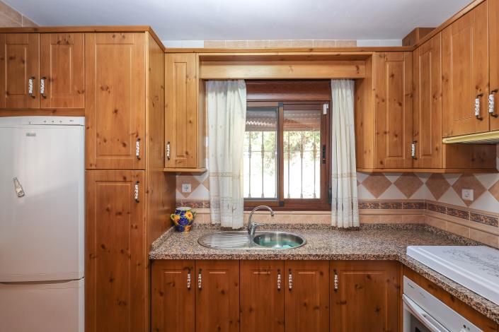 Image No.14-2 Bed Country Property for sale