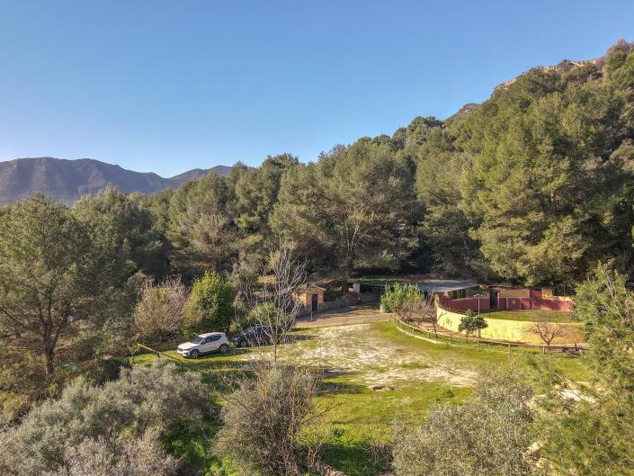 Image No.26-2 Bed Country Property for sale