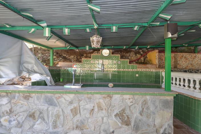 Image No.46-2 Bed Country Property for sale