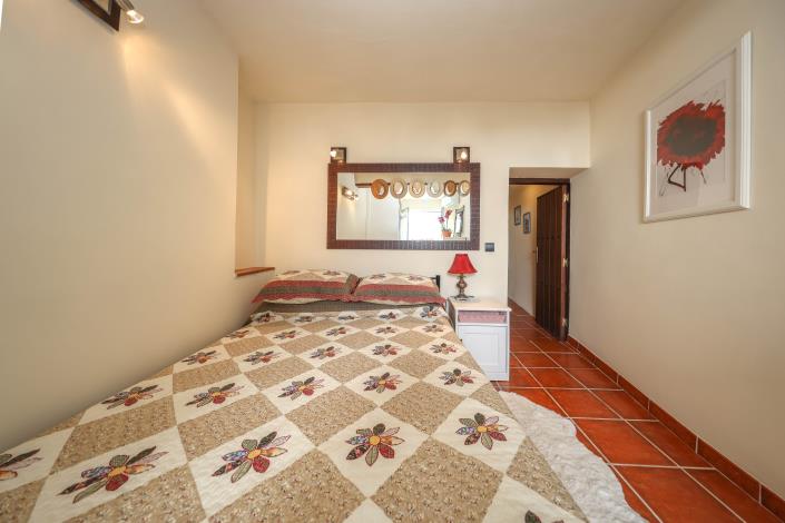 Image No.13-1 Bed Townhouse for sale