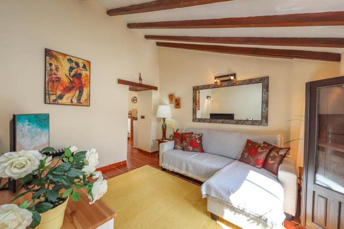 Image No.18-1 Bed Townhouse for sale