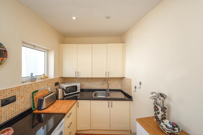 Image No.21-1 Bed Townhouse for sale