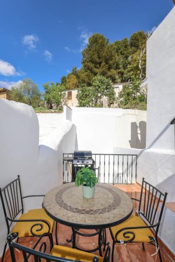 Image No.25-1 Bed Townhouse for sale