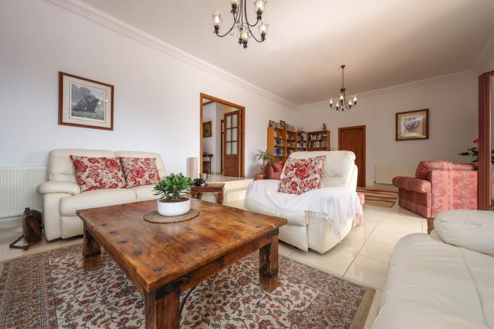 Image No.6-3 Bed Villa / Detached for sale