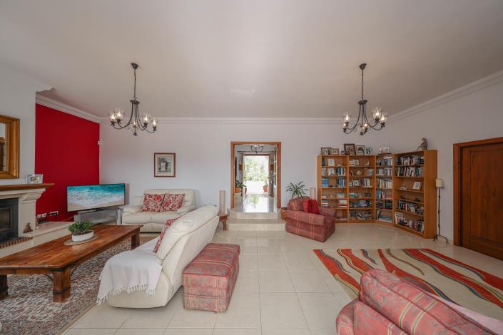 Image No.11-3 Bed Villa / Detached for sale