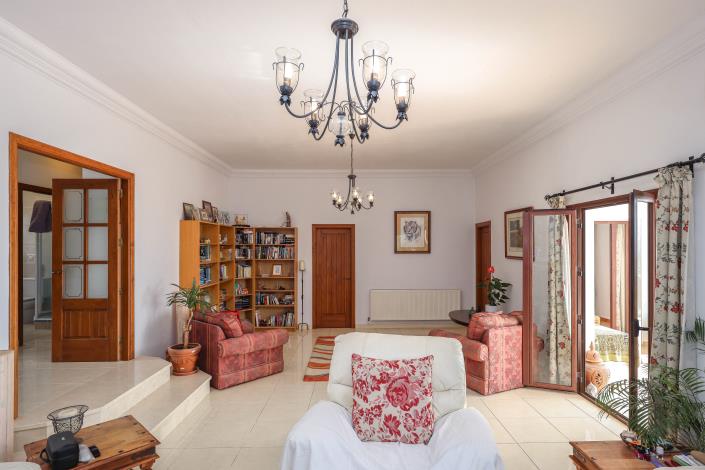 Image No.14-3 Bed Villa / Detached for sale