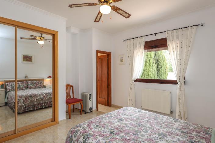 Image No.28-3 Bed Villa / Detached for sale