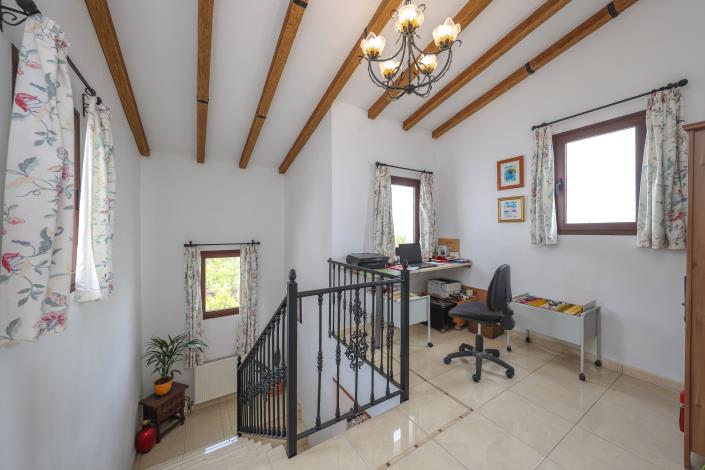 Image No.32-3 Bed Villa / Detached for sale