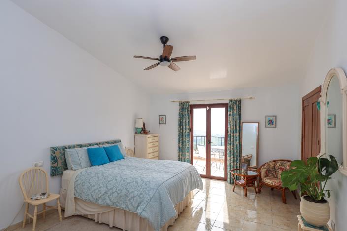 Image No.33-3 Bed Villa / Detached for sale