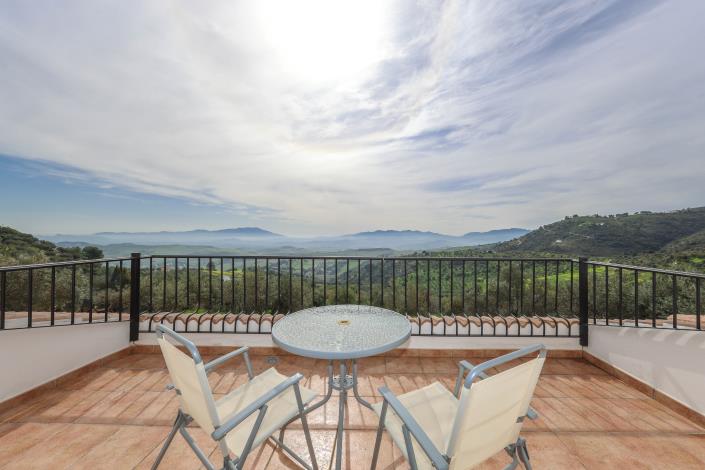 Image No.34-3 Bed Villa / Detached for sale