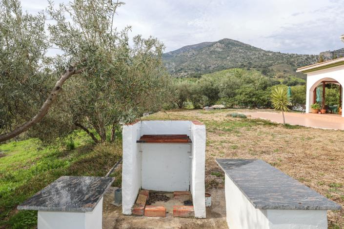 Image No.44-3 Bed Villa / Detached for sale