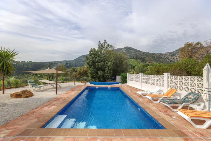 Image No.47-3 Bed Villa / Detached for sale