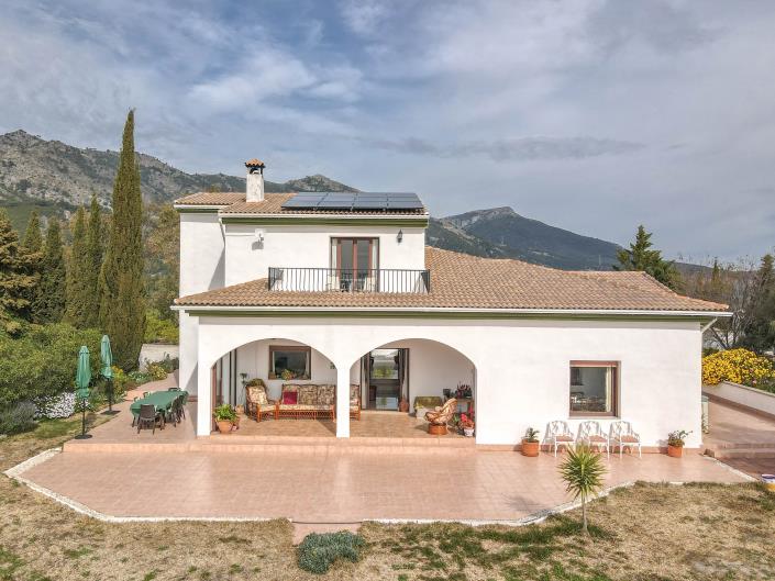 Image No.53-3 Bed Villa / Detached for sale