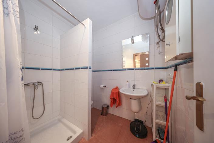 Image No.14-1 Bed Townhouse for sale