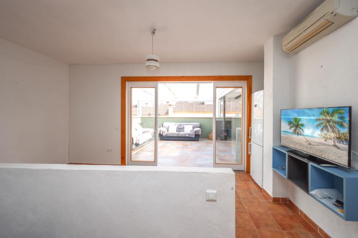 Image No.17-1 Bed Townhouse for sale