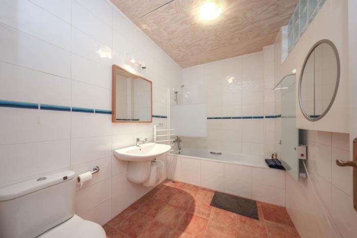 Image No.25-1 Bed Townhouse for sale