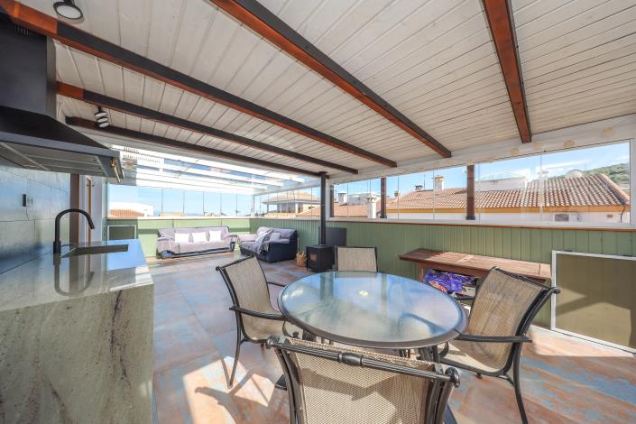 Image No.26-1 Bed Townhouse for sale