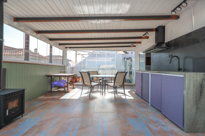 Image No.28-1 Bed Townhouse for sale