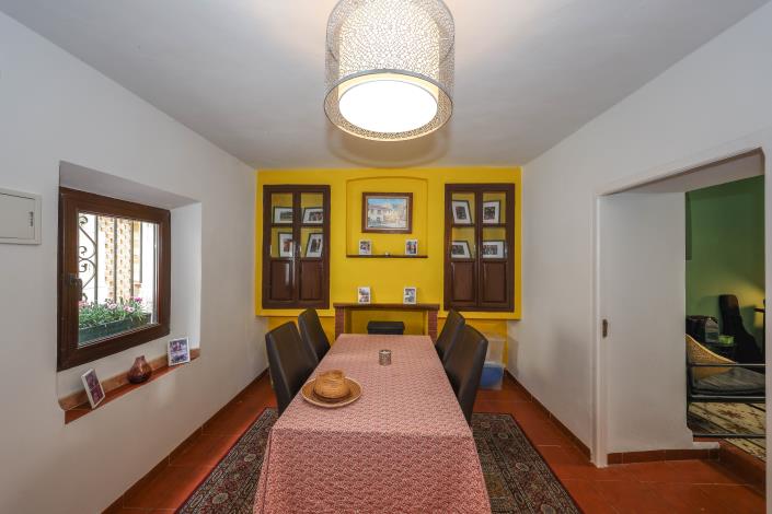 Image No.3-4 Bed Townhouse for sale