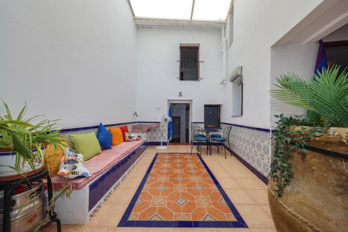 Image No.16-4 Bed Townhouse for sale