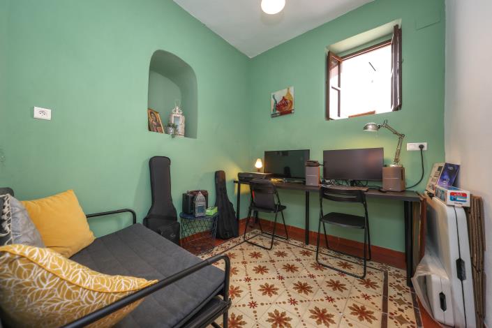 Image No.12-4 Bed Townhouse for sale